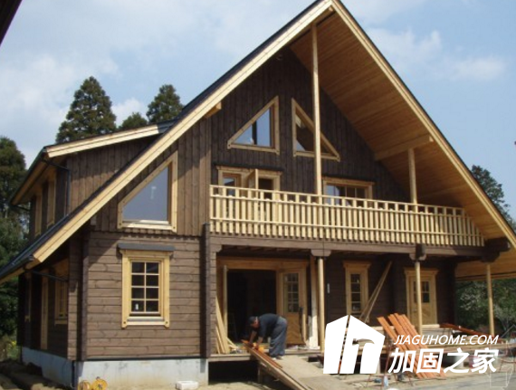 第一高木塔火災(zāi)，木結(jié)構(gòu)建筑需防火但也要做加固